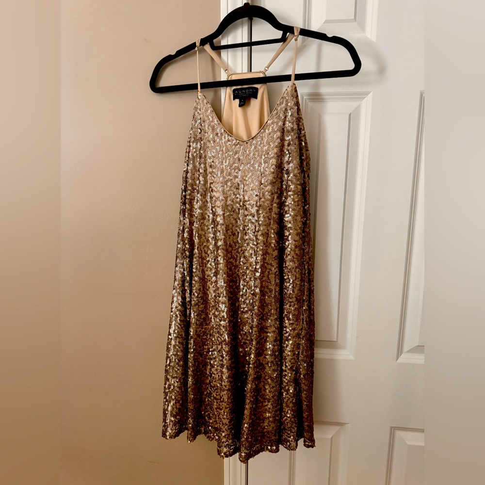 Sequin party dress! Size 4. Laundry by Shelli Segal